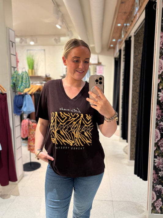 Tuff T-shirt från Carmakoma 15358842