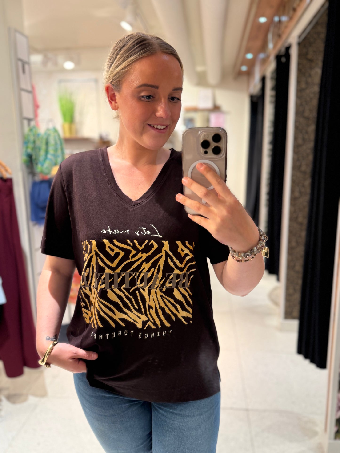 Tuff T-shirt från Carmakoma 15358842
