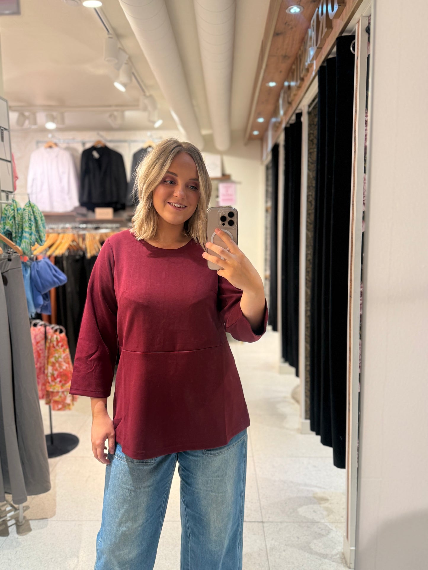 Vinröd tröja från Studio S265872