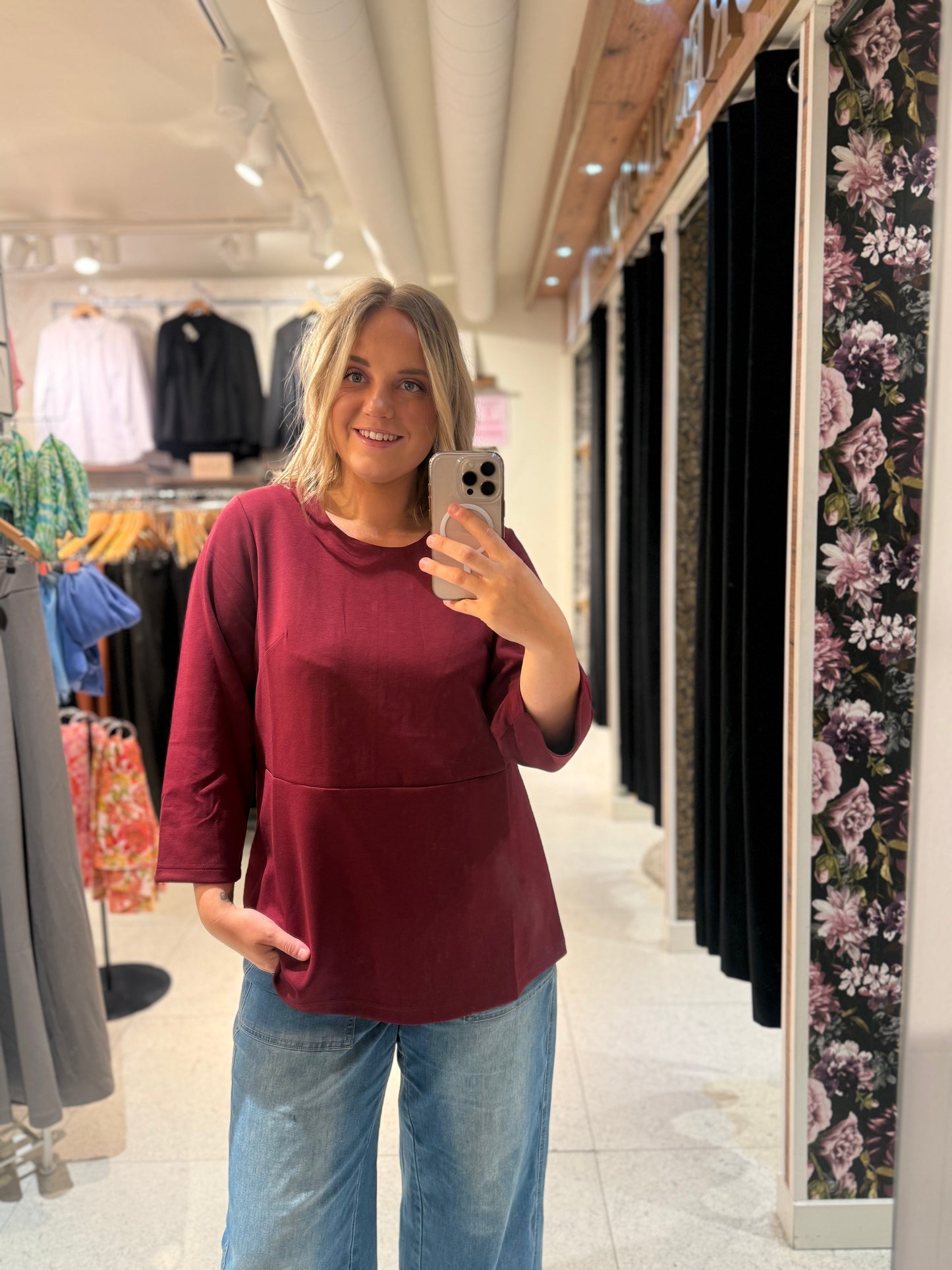 Vinröd tröja från Studio S265872
