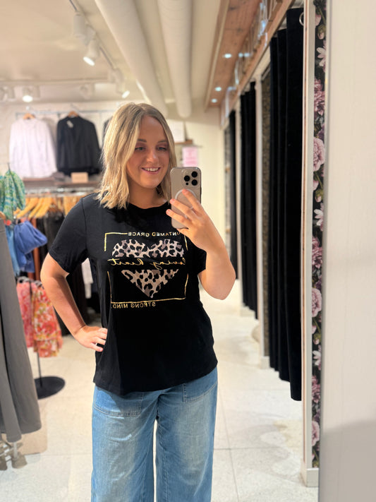 Tuff T-shirt från Carmakoma