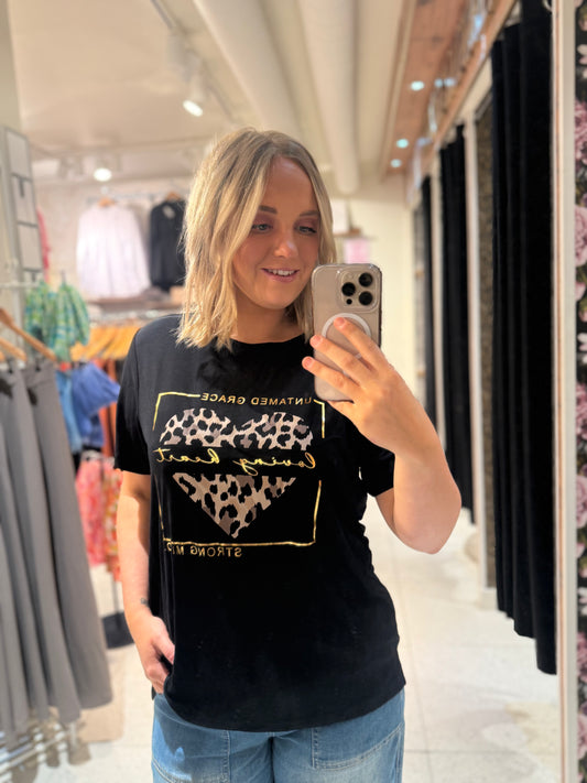 Tuff T-shirt från Carmakoma