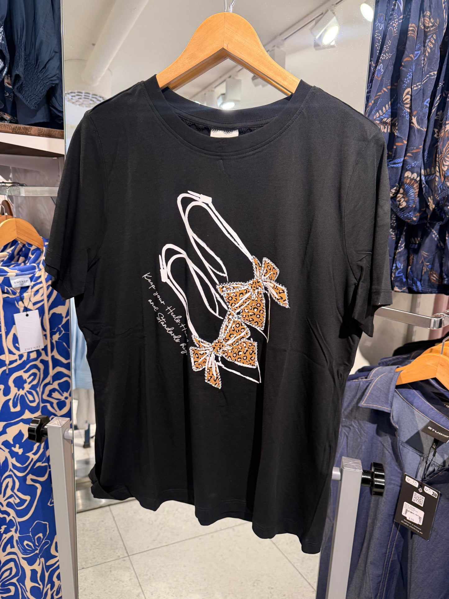 Tuff T-shirt från Carmakoma 15381052