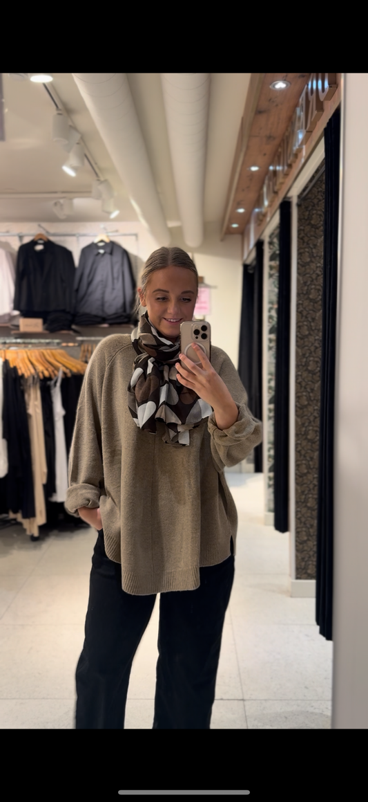 Poncho tröja från Lundgaard 8537-227