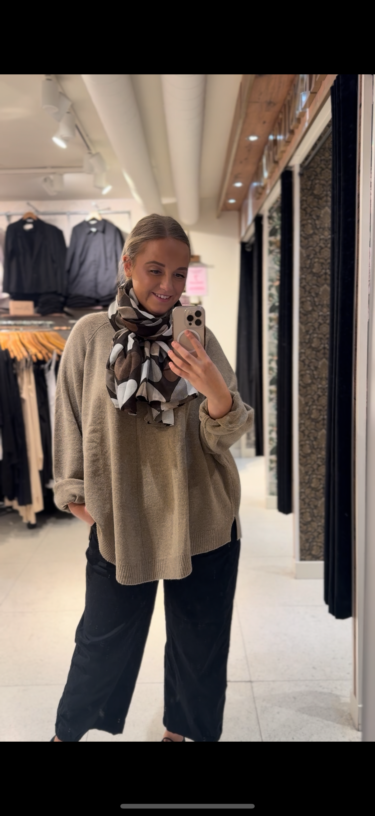 Poncho tröja från Lundgaard 8537-227