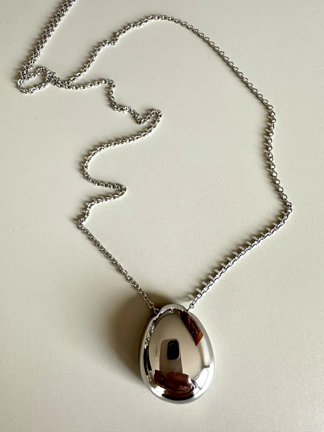 Långt halsband med droppe H21