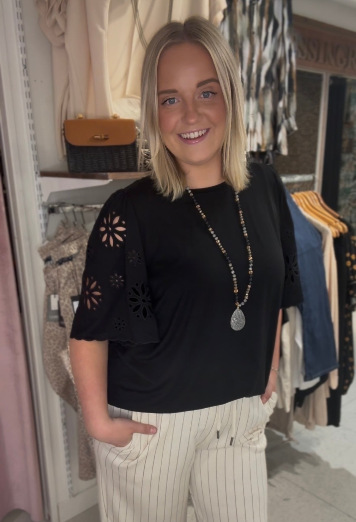 Svart T-shirt från Wasabi W20376