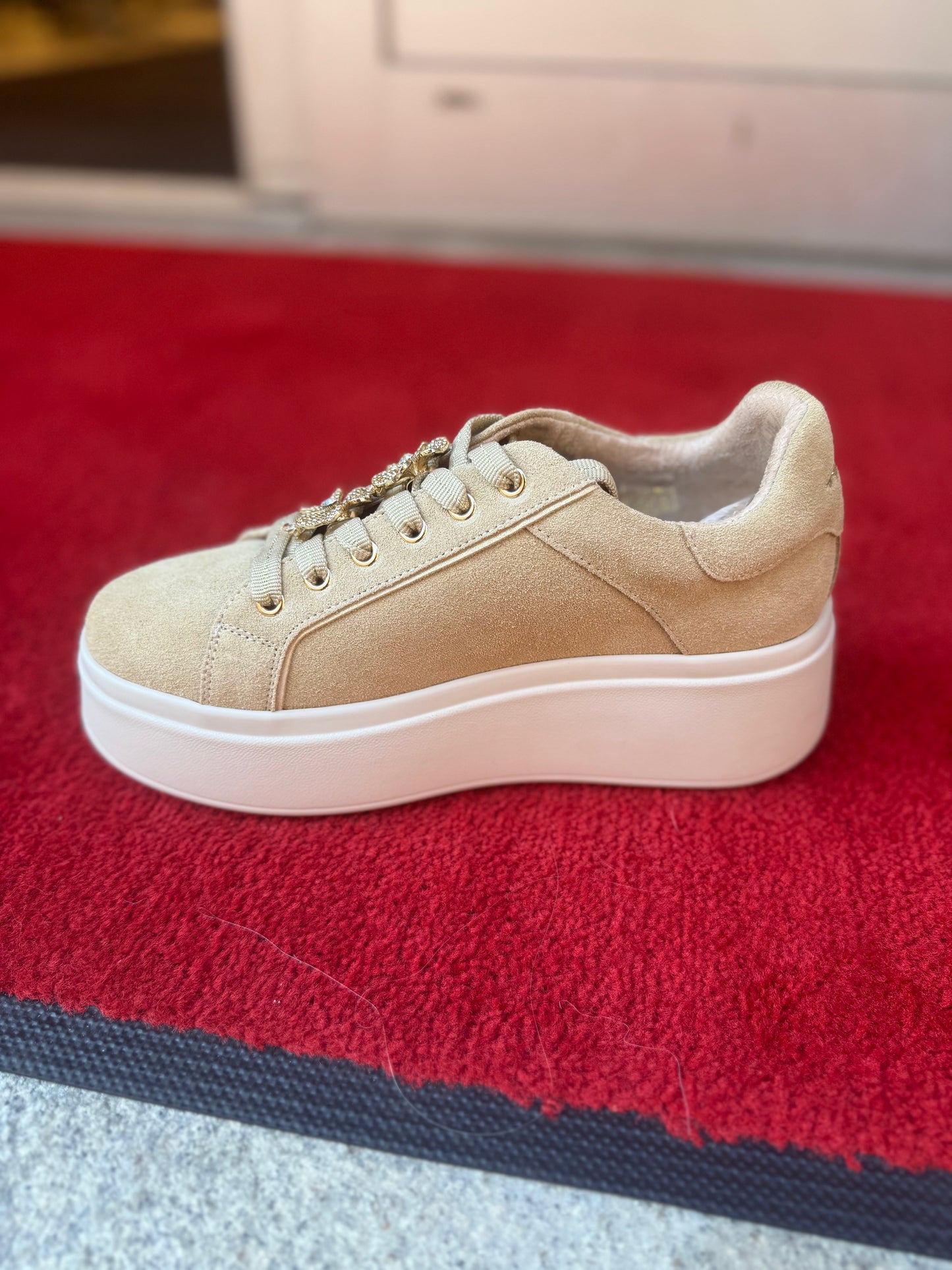 Sneakers från Tosca Blu 025