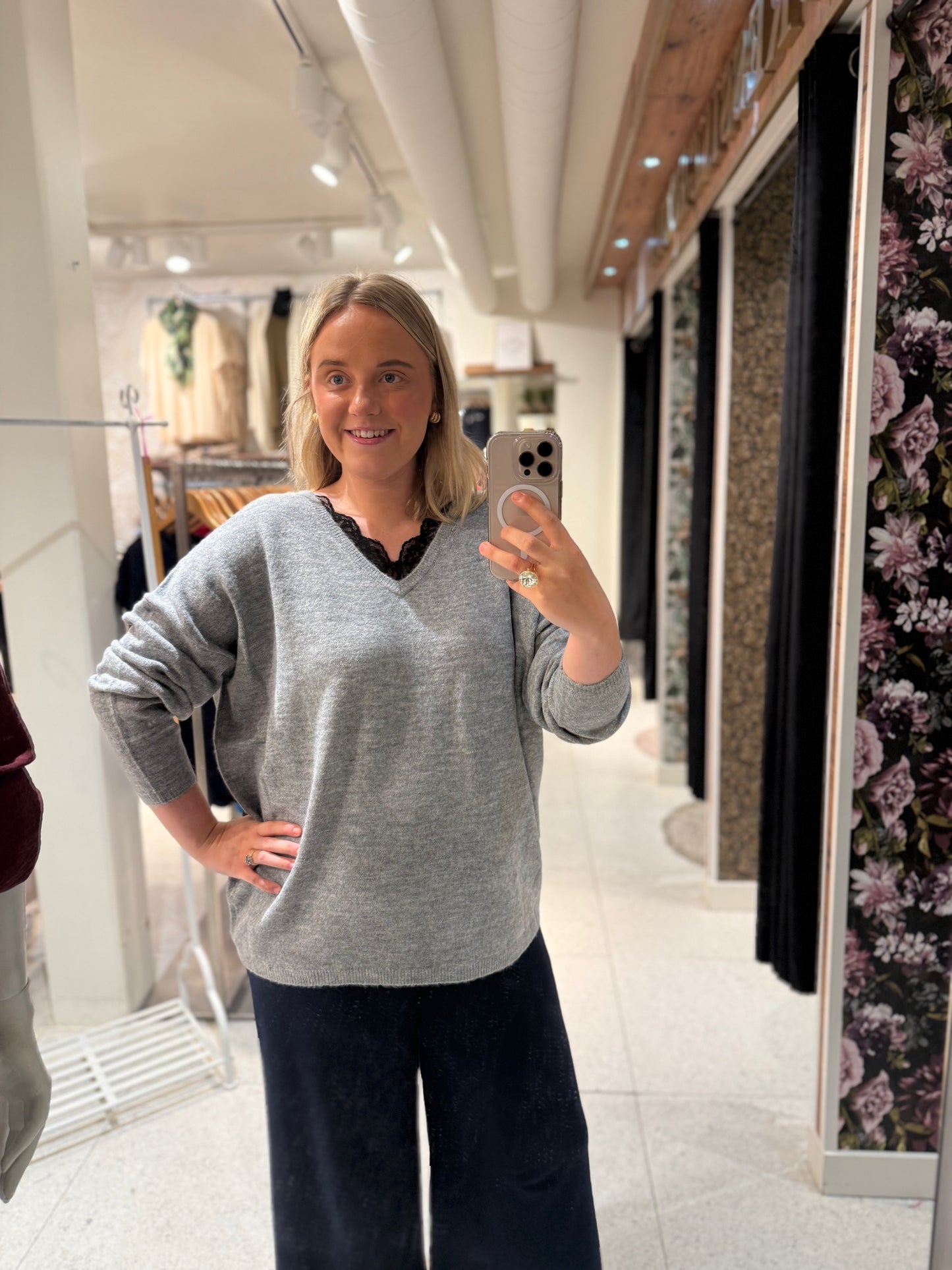 Stickad tröja från Carmakoma 15330671