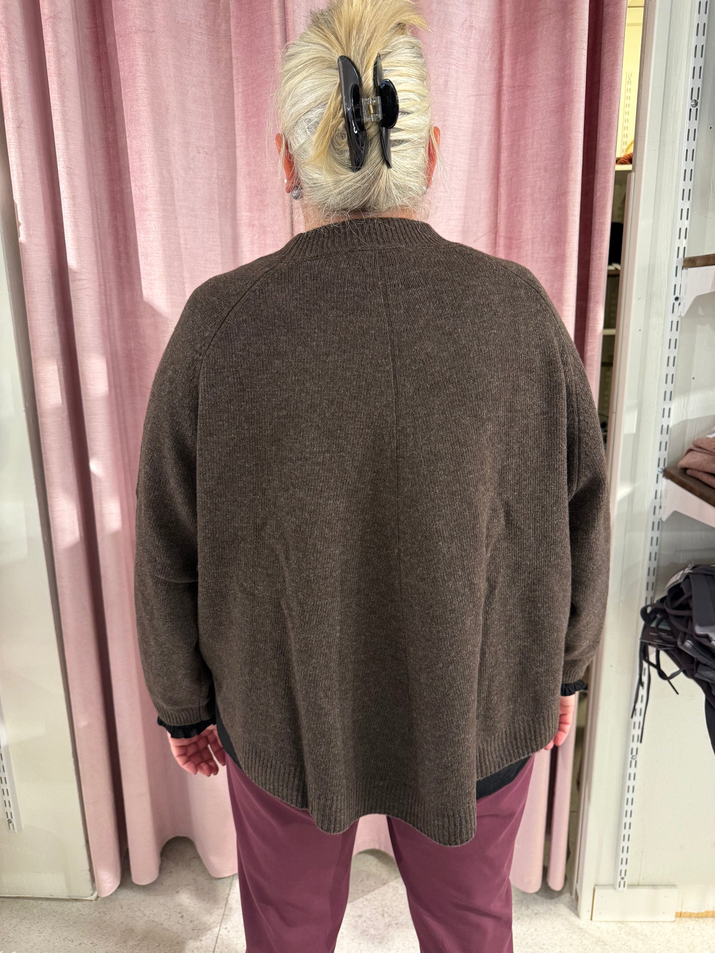 Poncho tröja från Lundgaard 8237