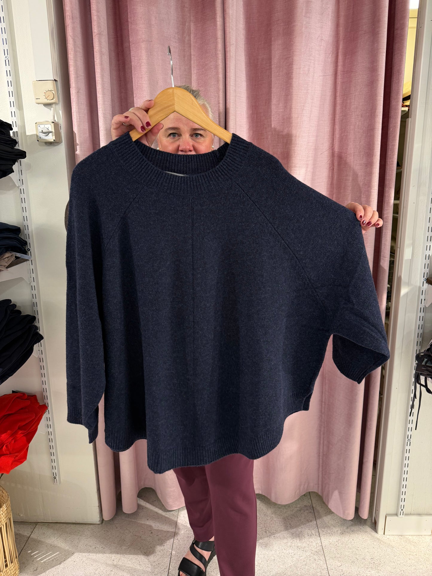 Poncho tröja från Lundgaard 8237