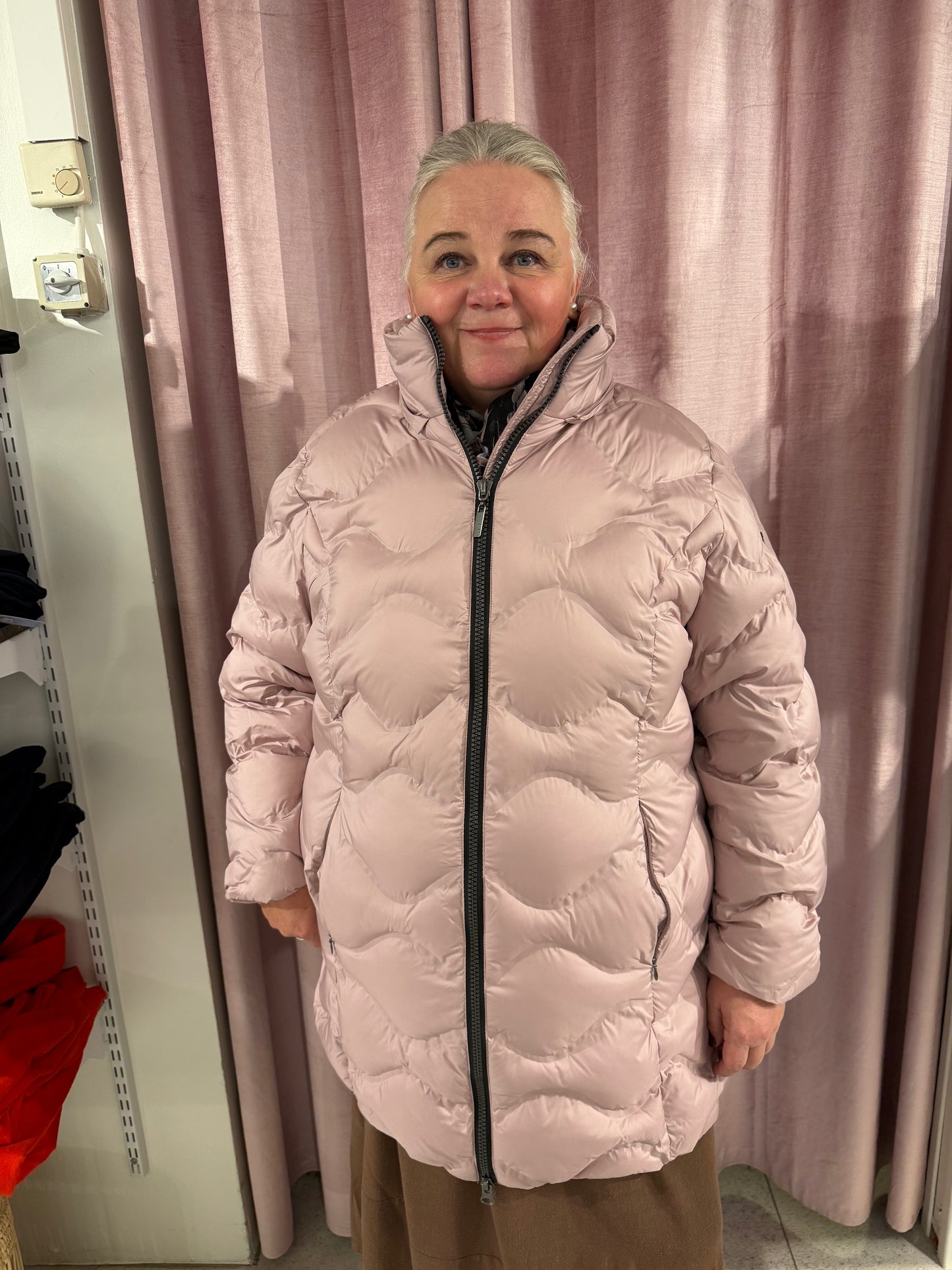 Rosa täckjacka från Etage