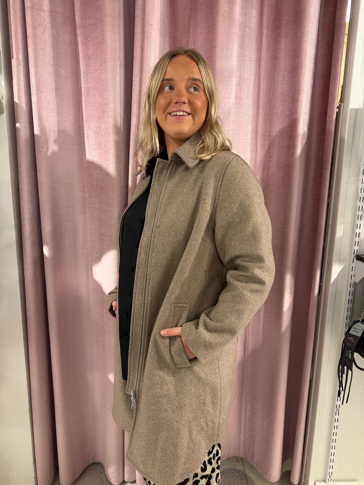 Beige kappa från CISO 219121