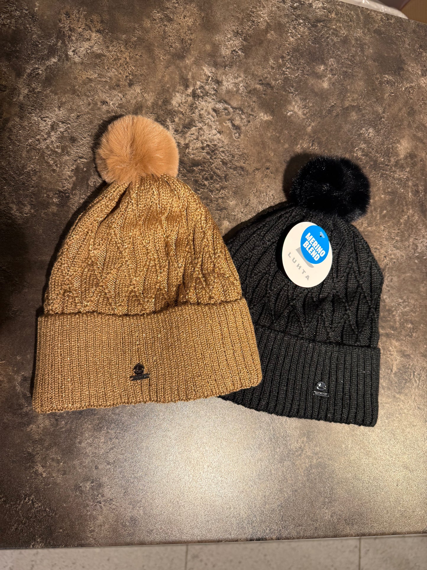 Mössa från Luhta 38611