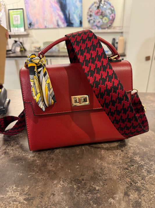 Röd väska från Impress F3628