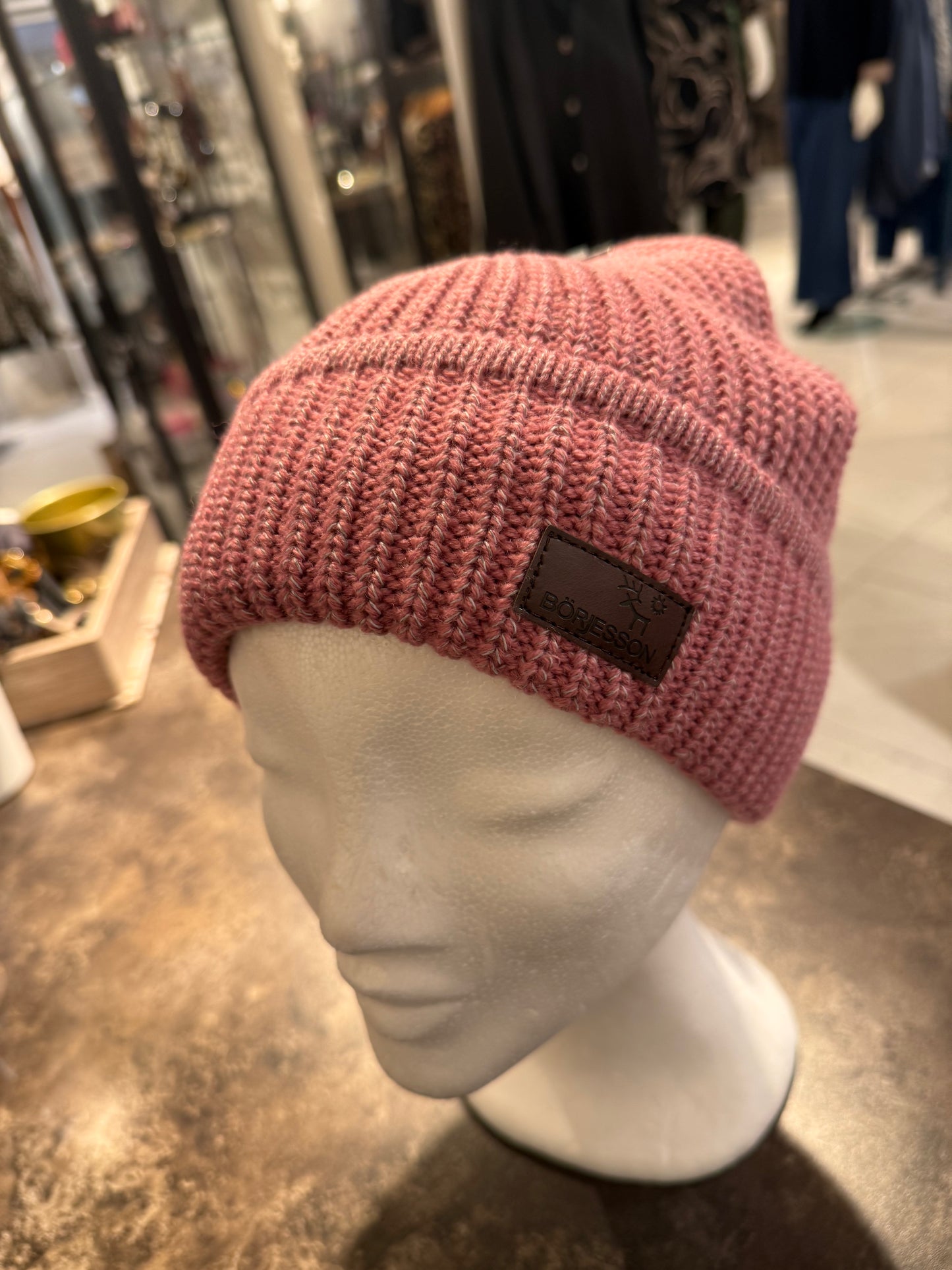Rosa mössa från Börjesson 42640