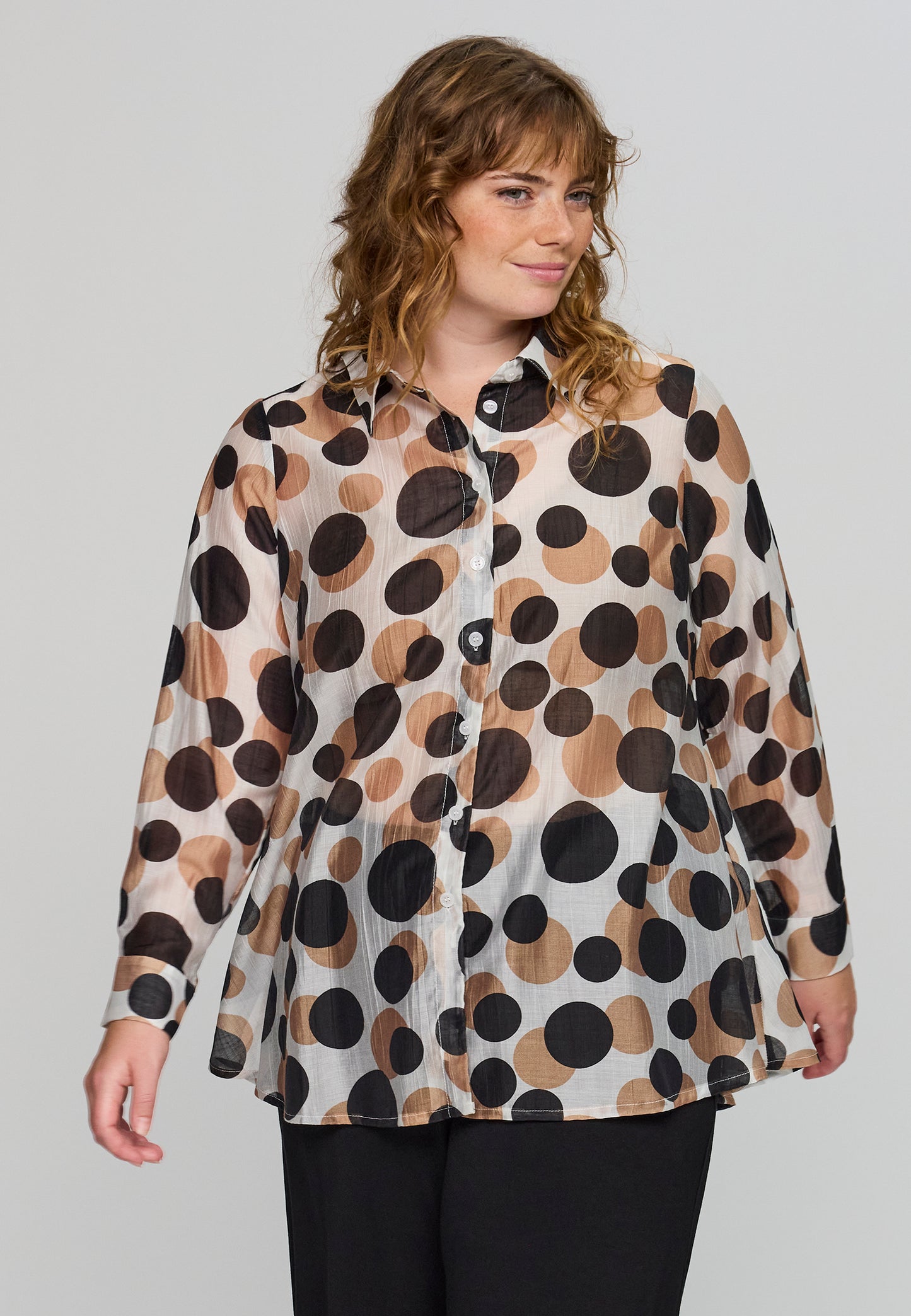 Prickig blus från Studio S263829