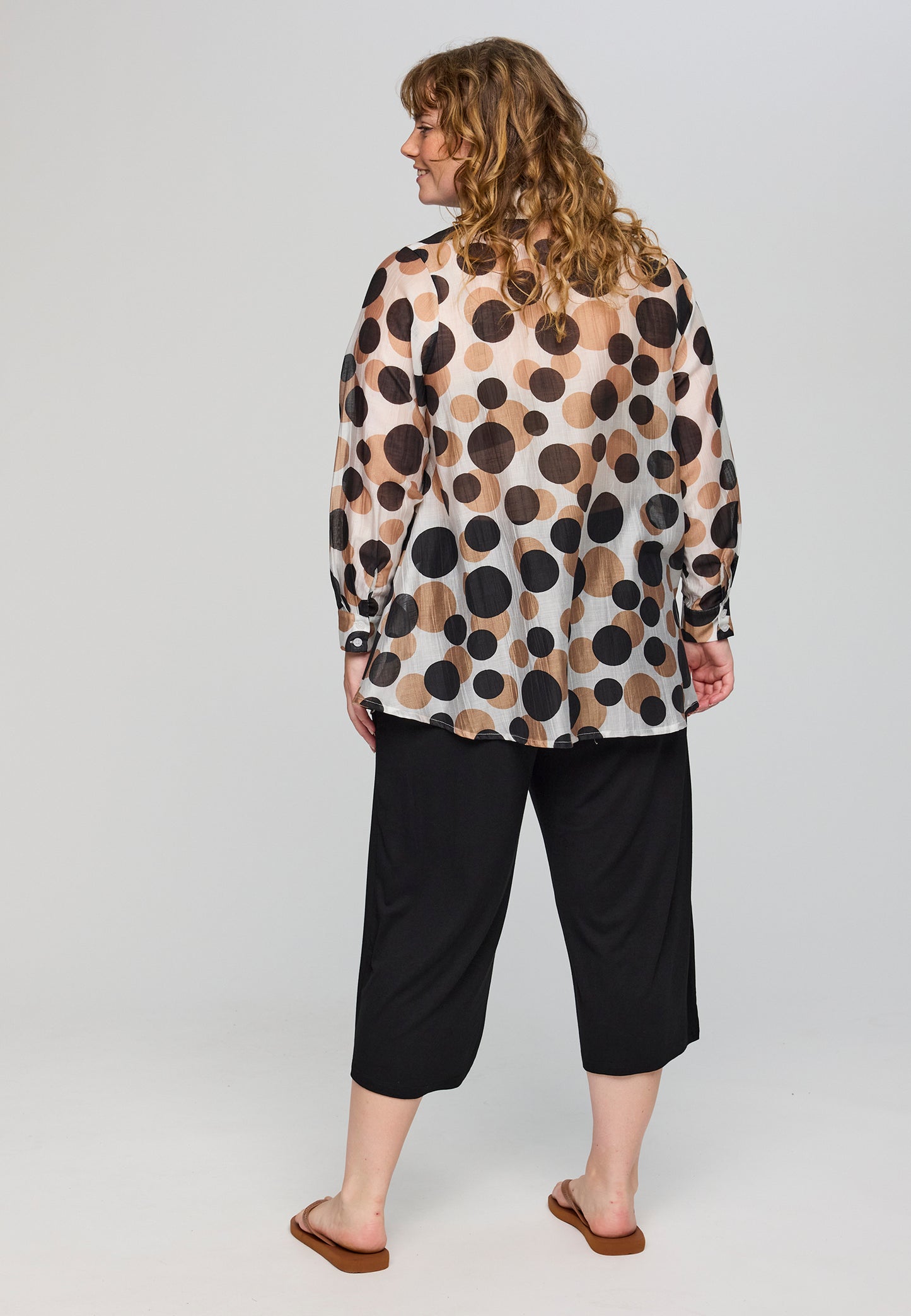 Prickig blus från Studio S263829