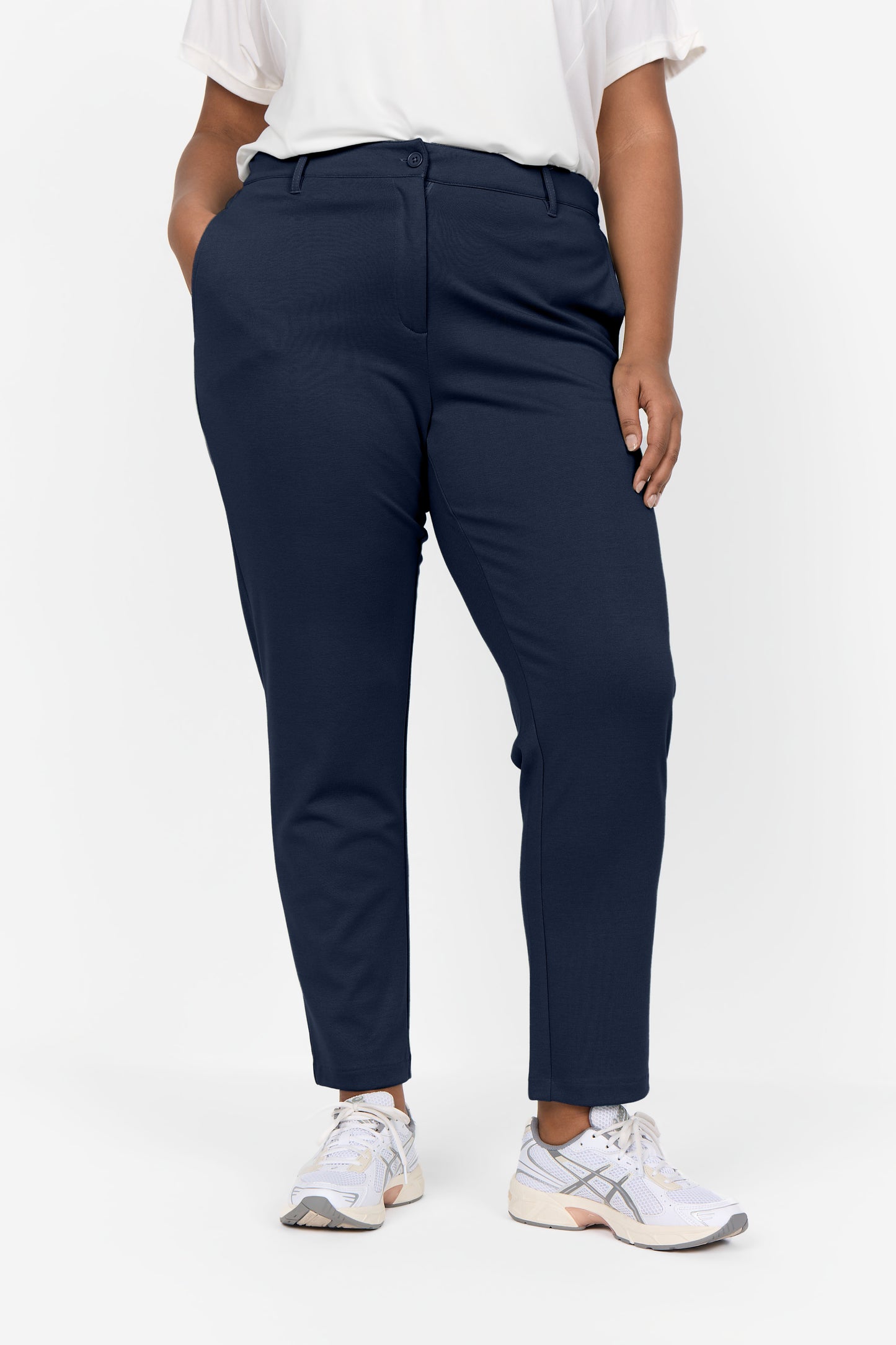 Marinblåa kostymbyxor från Wasabi W20013