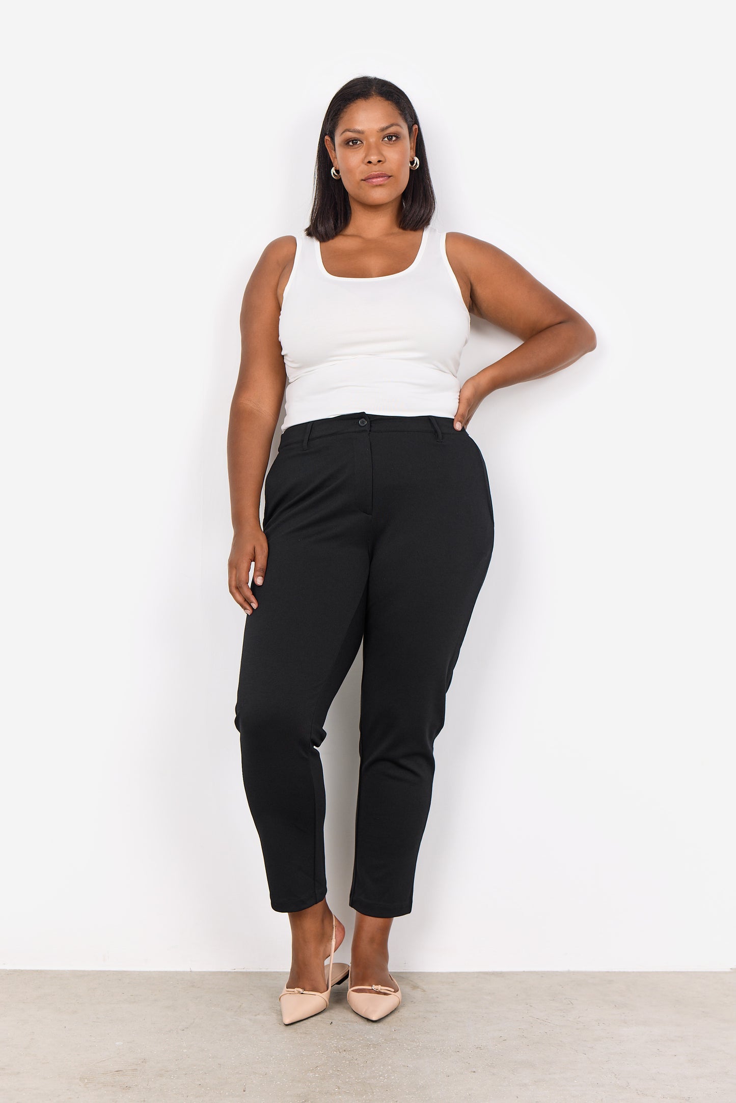 Svarta kostymbyxor från Wasabi W20013