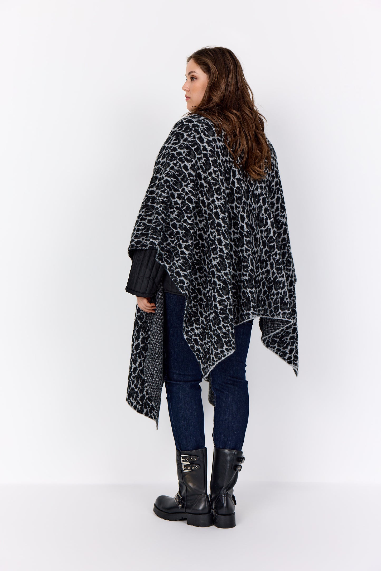 Leopard mönstrad poncho från Wasabi W50018