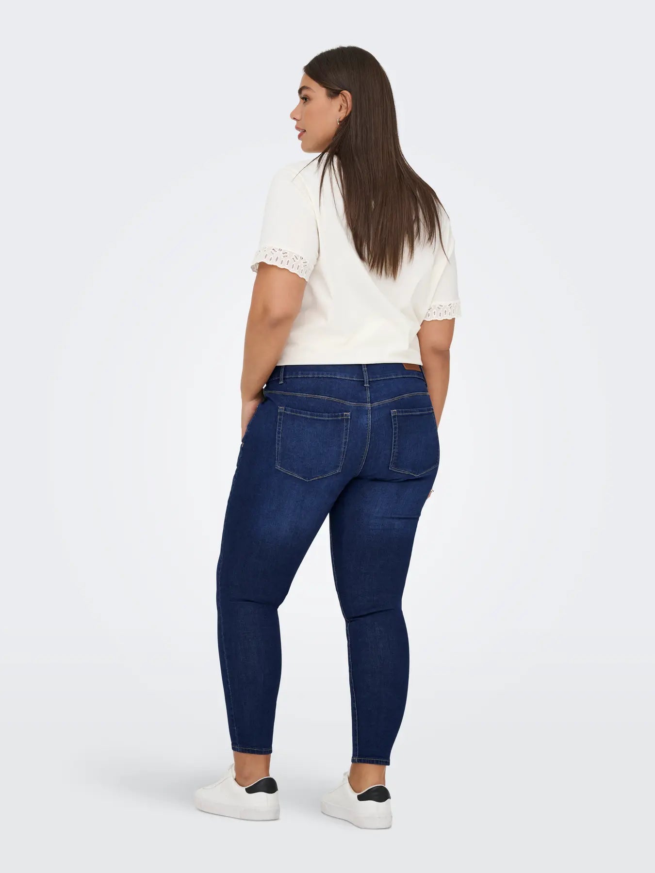 Jeans med smala ben från Carmakoma 15353888
