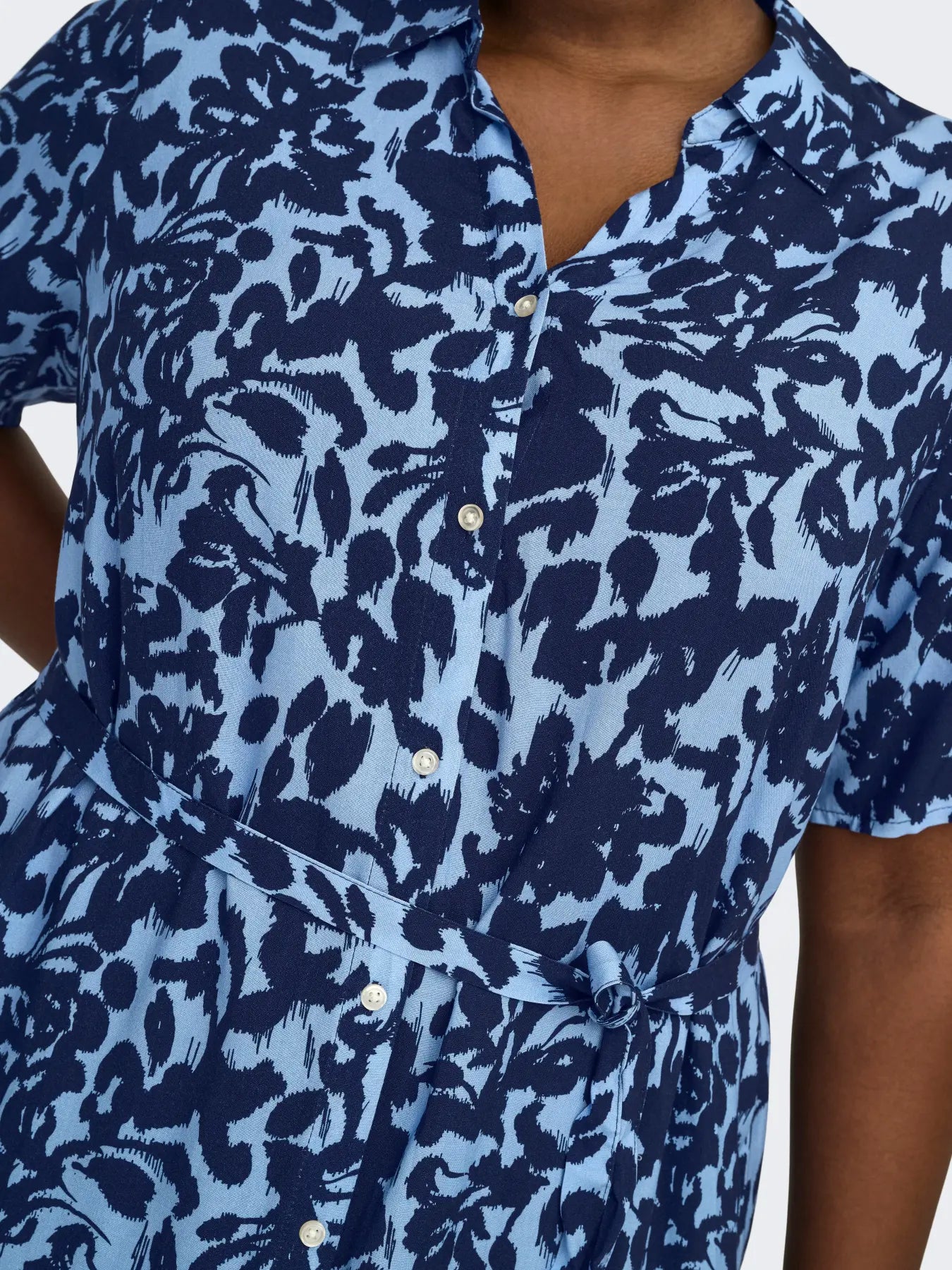 Mönstrad långskjorta/ klänning från Carmakoma 15368682