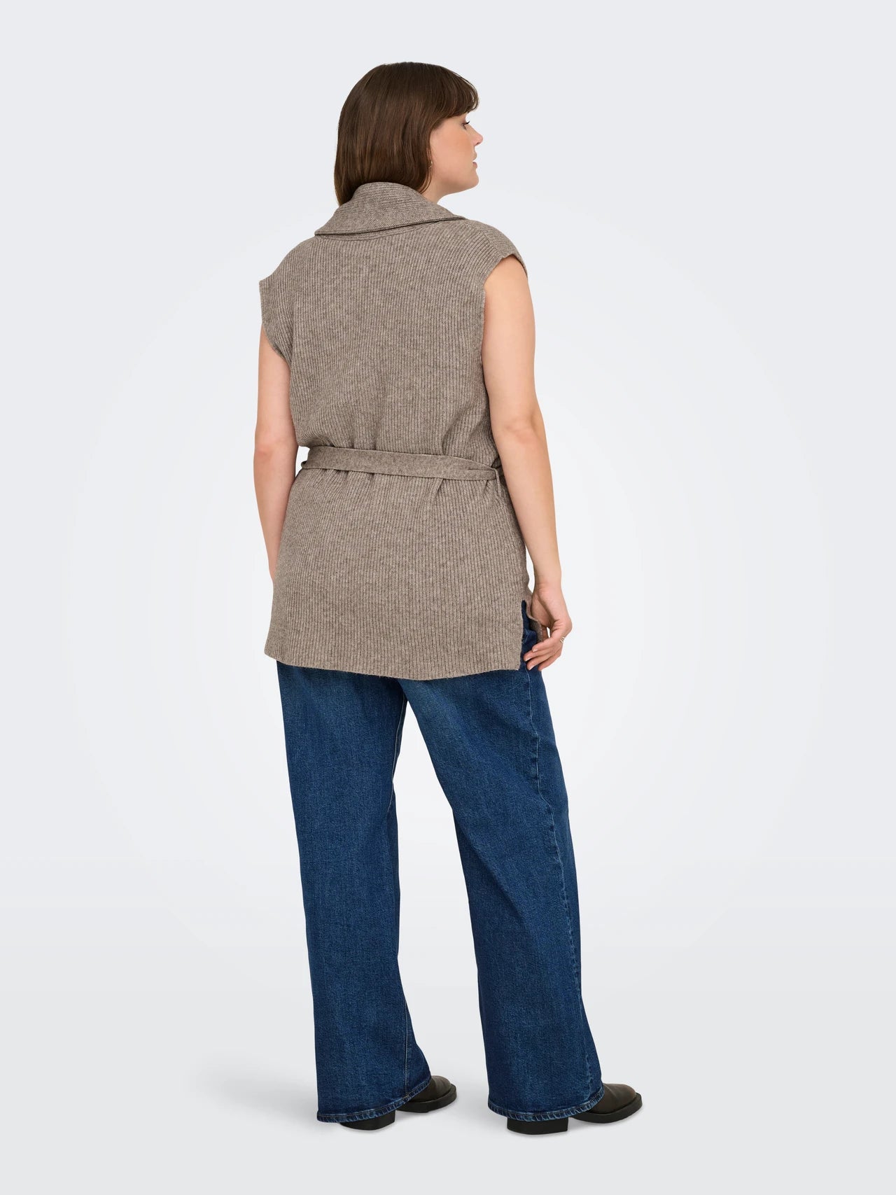 Stickad väst från Carmakoma 15350901