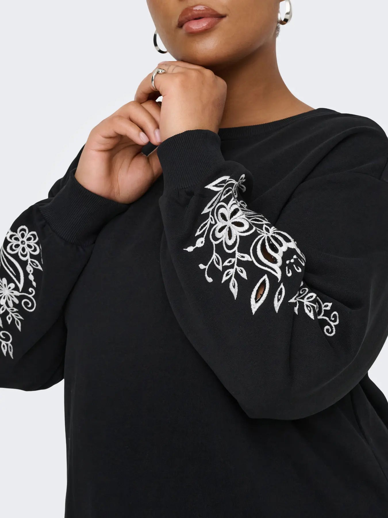 Collegeklänning från Carmakoma 15356509