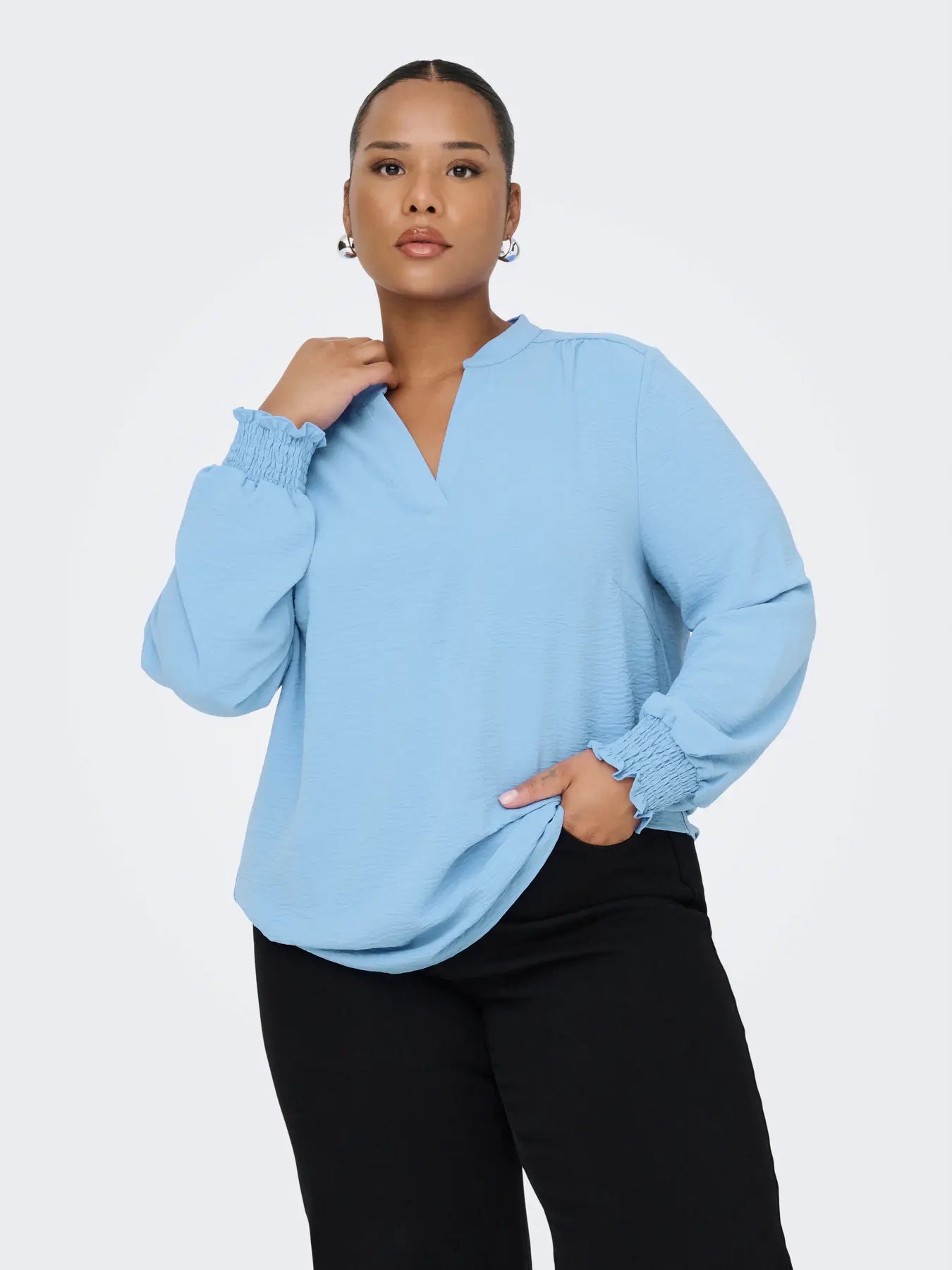 Ljusblå blus från Carmakoma 15285157